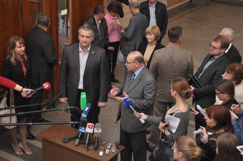 В Симферополе открылась выставка, посвященная событиям «Крымской весны»