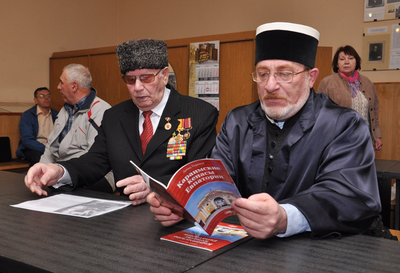 Крымчанам вручили награды императорского дома Романовых