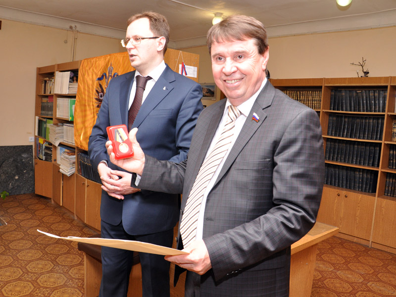 Крымчанам вручили награды императорского дома Романовых