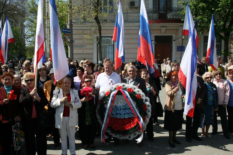 В Симферополе отметили годовщину подписания манифеста о присоединении Крыма к России