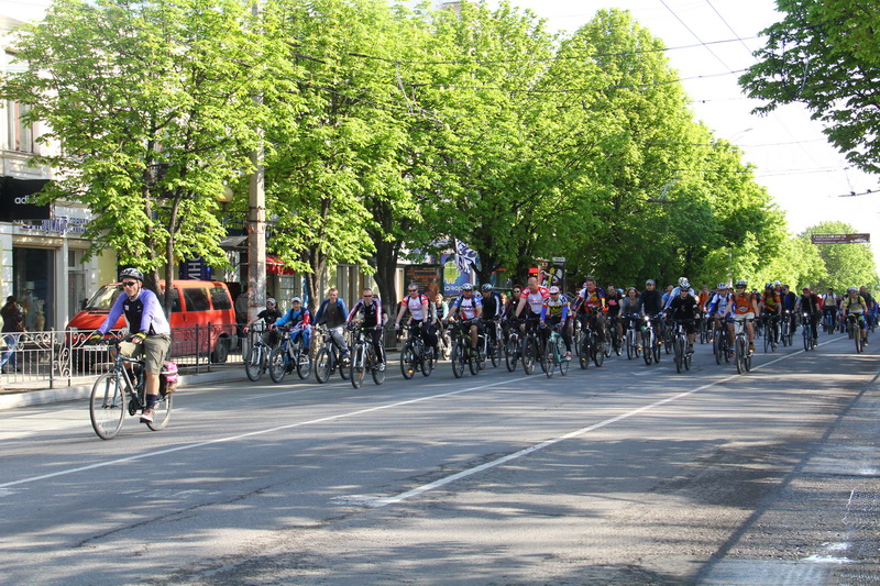 В Симферополе открыли велосипедный сезон