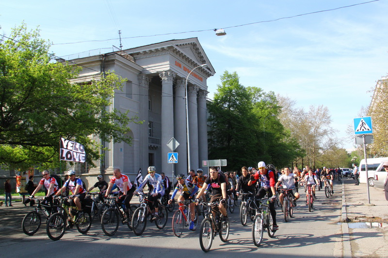В Симферополе открыли велосипедный сезон
