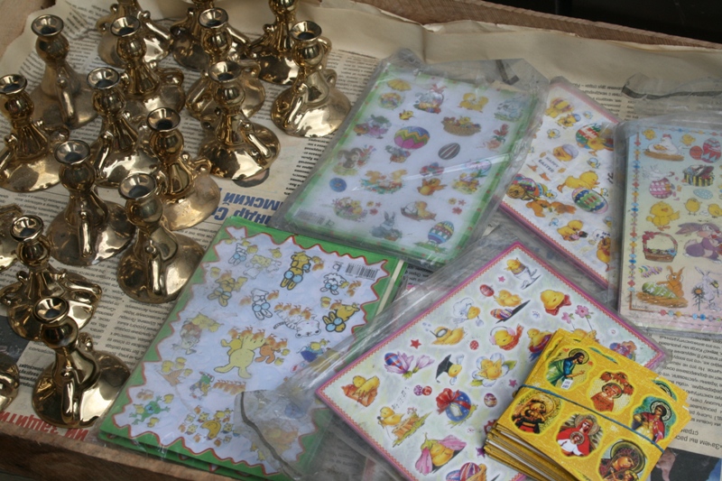 Жители Симферополя готовятся к Пасхе