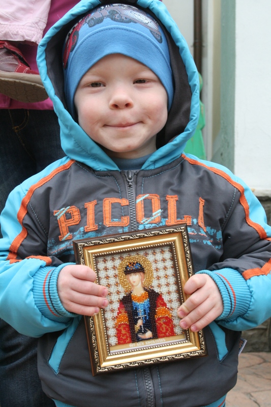 В Симферополе Благодатный огонь встречали более тысячи верующих    