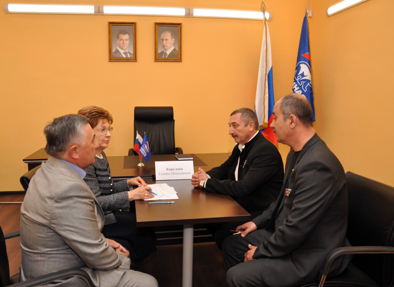 В Симферополе открылась общественная приемная Медведева