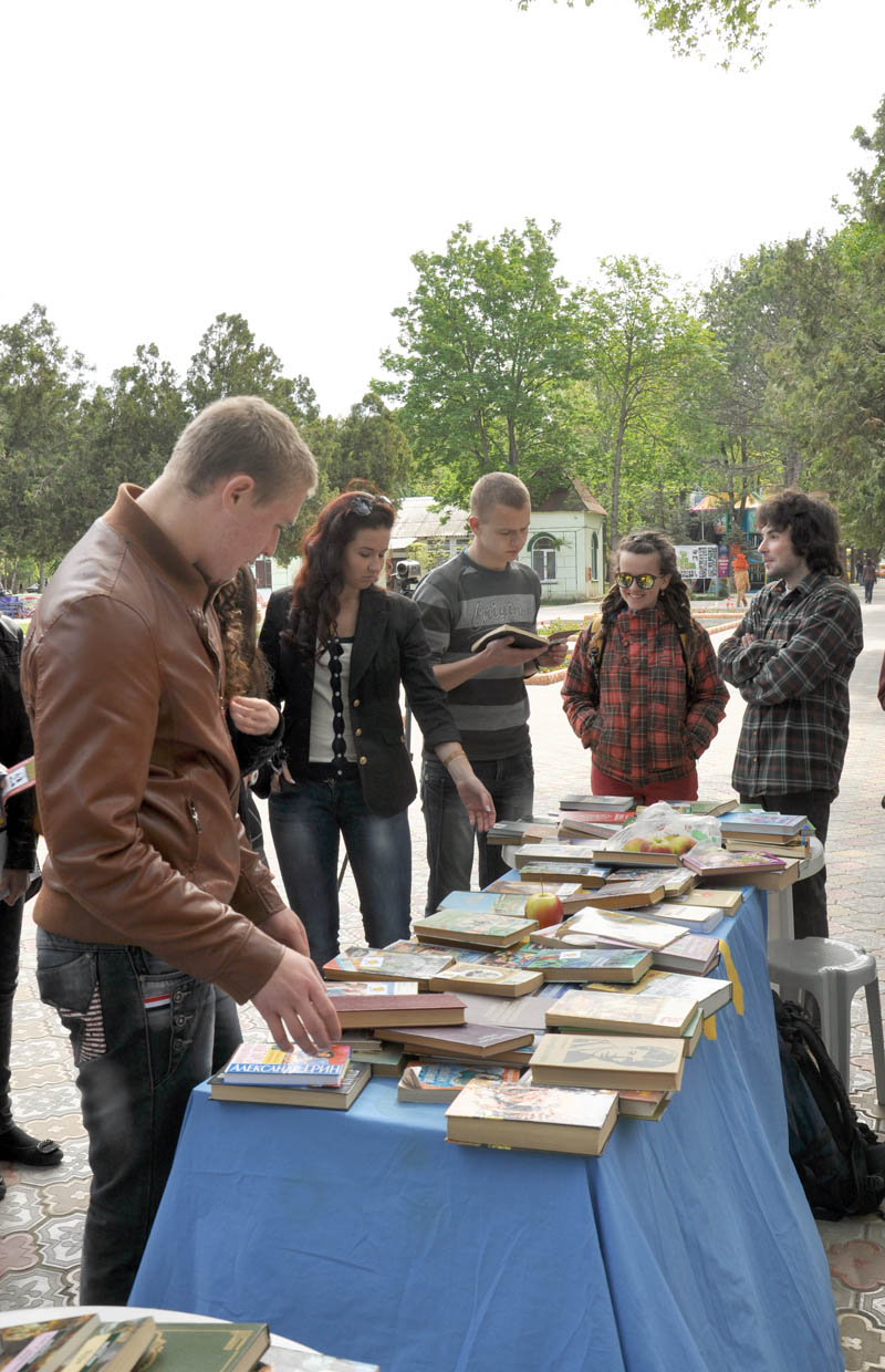 В Симферополе отметили день рождения Шекспира