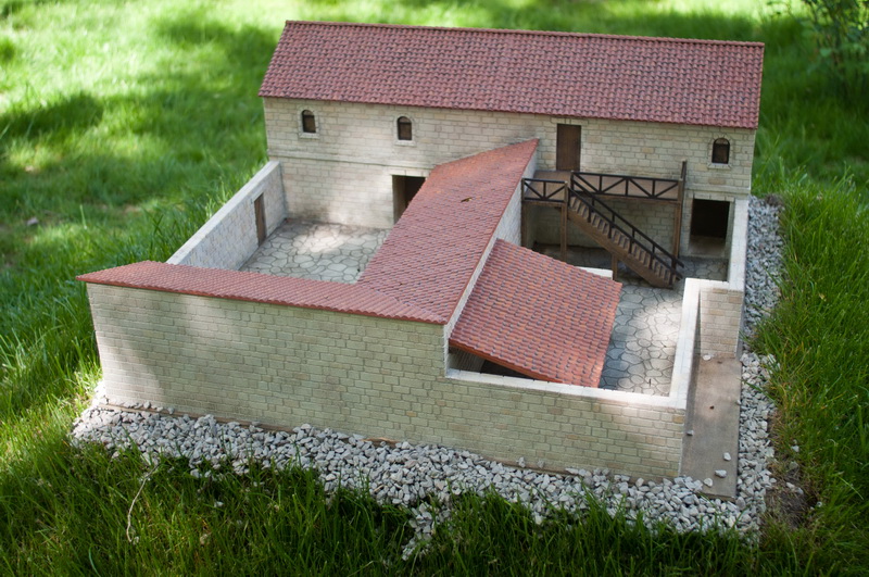 В Севастополе открылась выставка «Древний Херсонес в миниатюре»