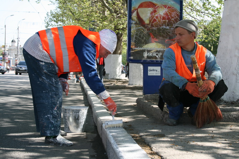 Симферополь готовится к первомайской демонстрации