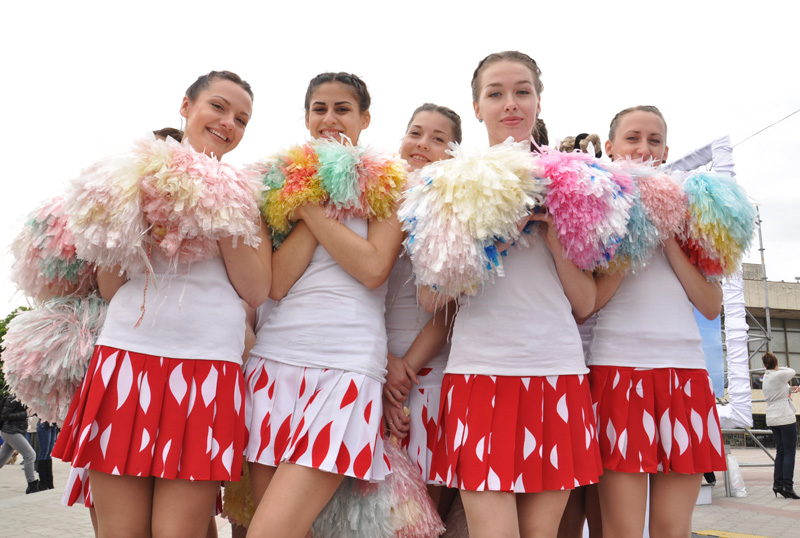 В первомайской демонстрации в Симферополе приняли участие около 100 тыс. человек