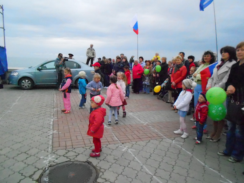 В Алуште прошел первомайский митинг-концерт