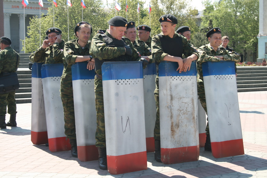Крымский полк народного ополчения провел учения в Симферополе