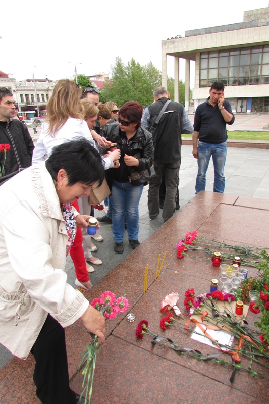 В Симферополе почтили память погибших на Украине