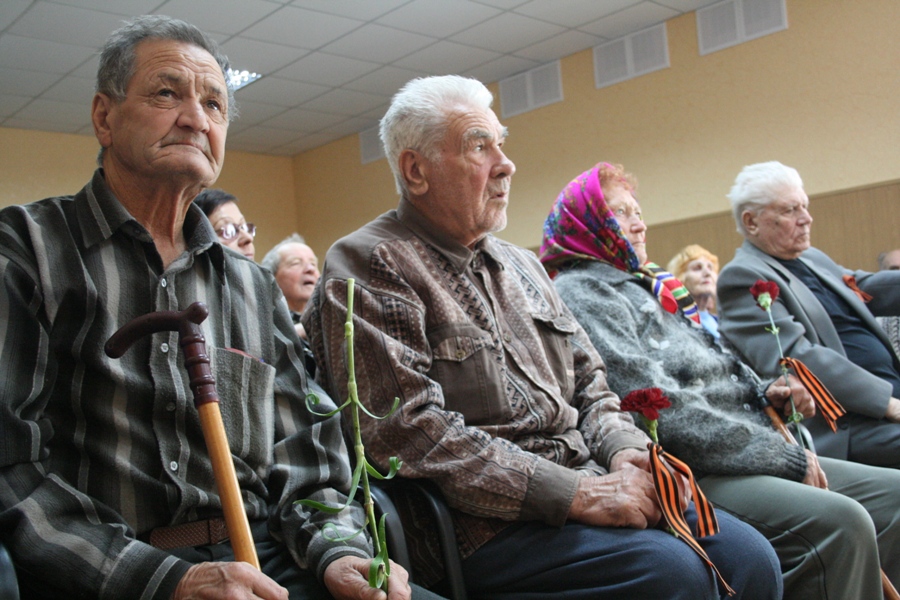 Крымские ветераны получили бесплатную подписку на «Российскую газету»