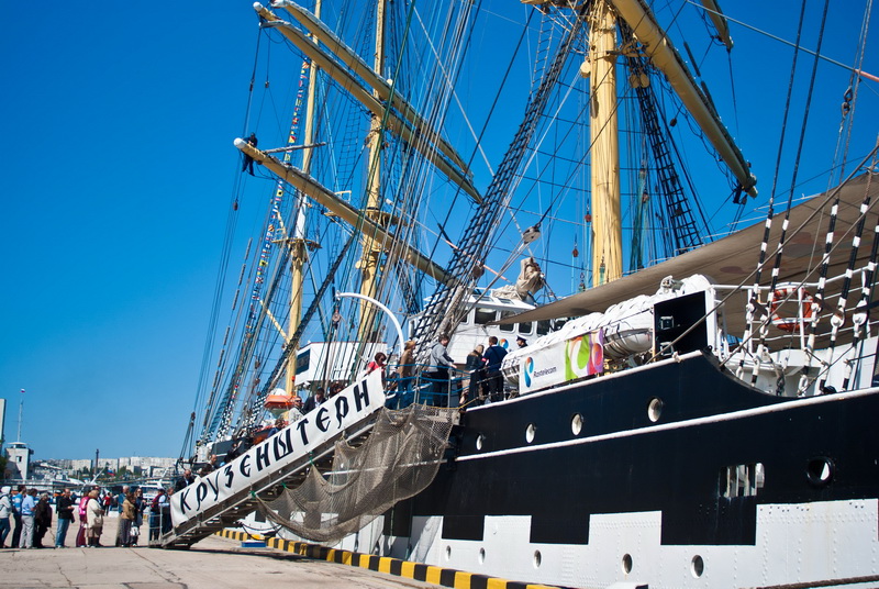 В Севастополь зашел парусник «Крузенштерн»
