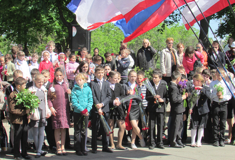В Симферополе прошел митинг, посвященный 69-й годовщине Победы 