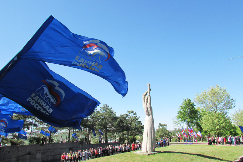 В Симферополе прошел митинг, посвященный 69-й годовщине Победы 
