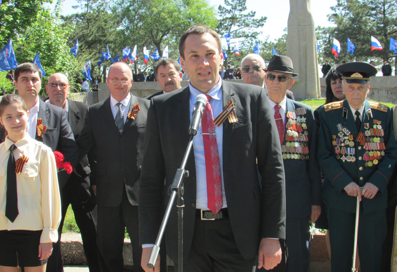 В Симферополе прошел митинг, посвященный 69-й годовщине Победы 