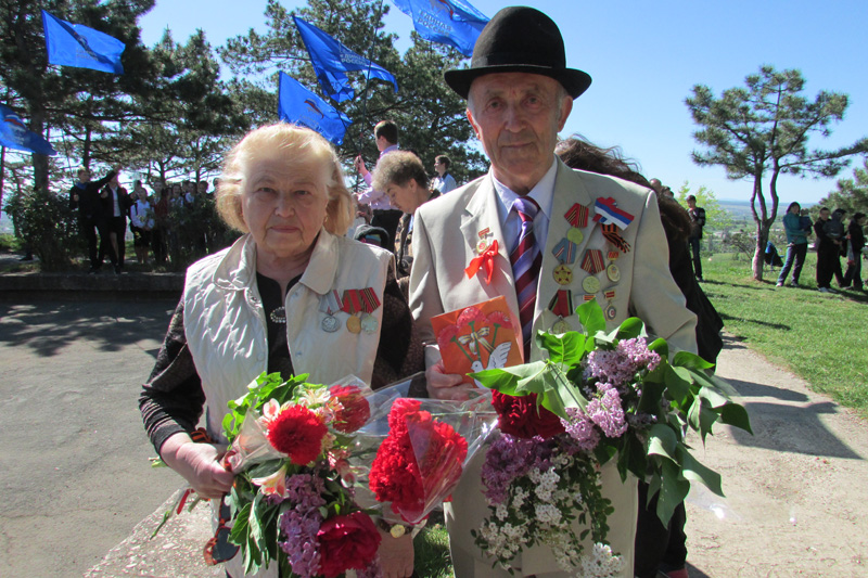 В Симферополе прошел митинг, посвященный 69-й годовщине Победы 