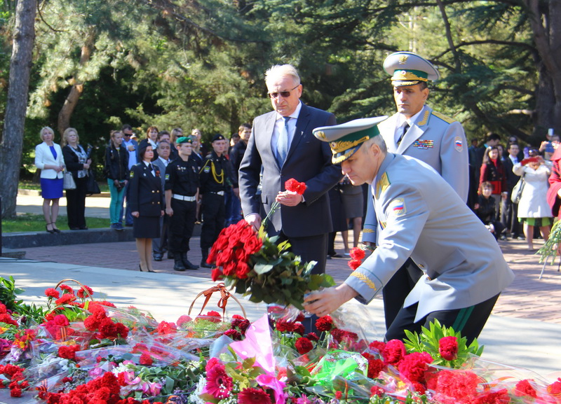 В Симферополе судебные приставы приняли присягу