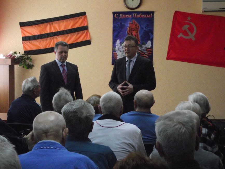 Инвалидам и ветеранам войны вручили подарки от Минздрава России