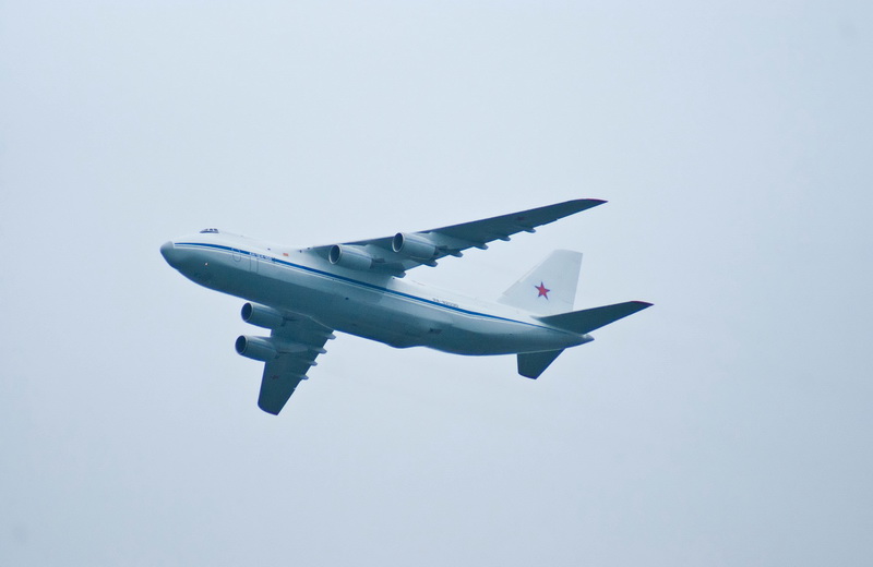 В Севастополе 9 мая отметили парадом морской и авиационной техники