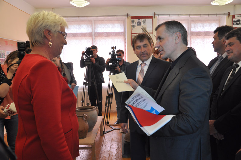 Глава Госсовета РК с рабочим визитом посетил Нижнегорский район