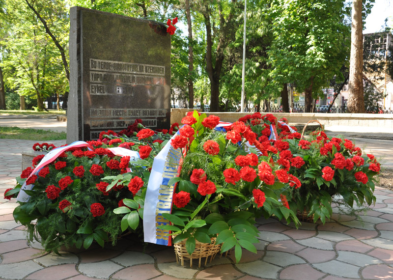 В Симферополе почтили память жертв депортации