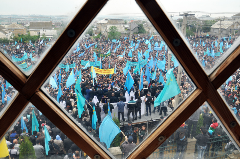 В Симферополе провели траурный митинг ко Дню памяти жертв депортированных