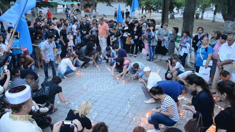 В Феодосии прошла акция «Зажги огонь в сердце своем»