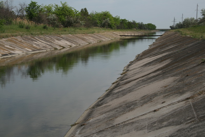 В Феодосийское водохранилище начали закачивать воду
