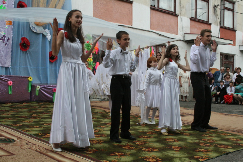 Крымский премьер поздравил воспитанников школы-интерната с окончанием учебного года