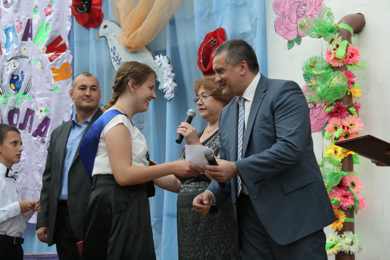 Крымский премьер поздравил воспитанников школы-интерната с окончанием учебного года