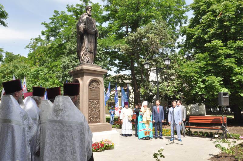 Глава Госдумы открыл в Симферополе памятник Сергию Радонежскому