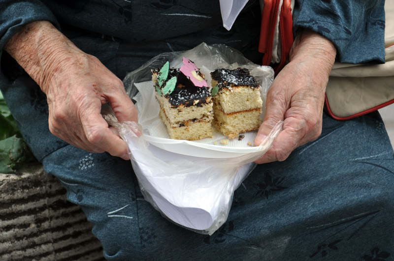 Симферопольцы съели 23-метровый торт