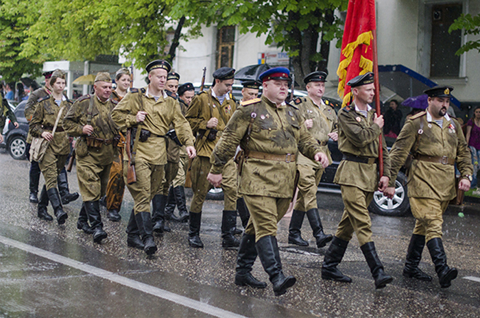 В Севастополе состоялся парад военно-исторических клубов