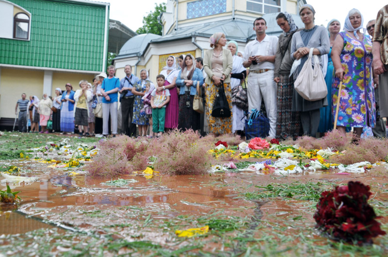 В Симферополе прошло богослужение ко Дню памяти Святителя Луки