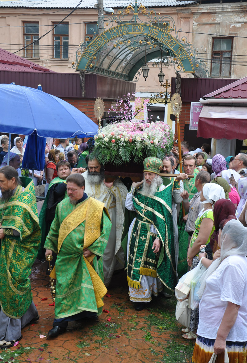 В Симферополе прошло богослужение ко Дню памяти Святителя Луки