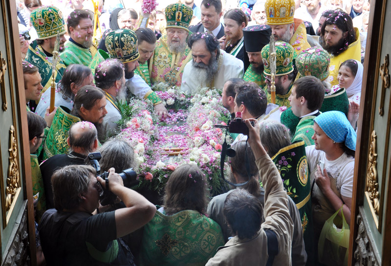 В Симферополе прошло богослужение ко Дню памяти Святителя Луки