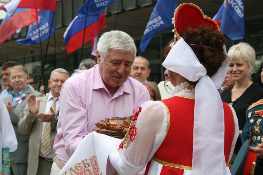 Симферопольцы отмечают День России