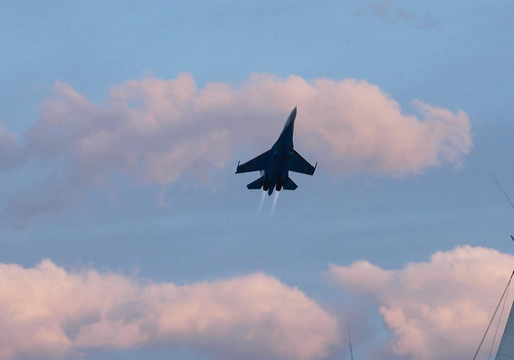 В Ялте прошло грандиозное аква-воздушное шоу