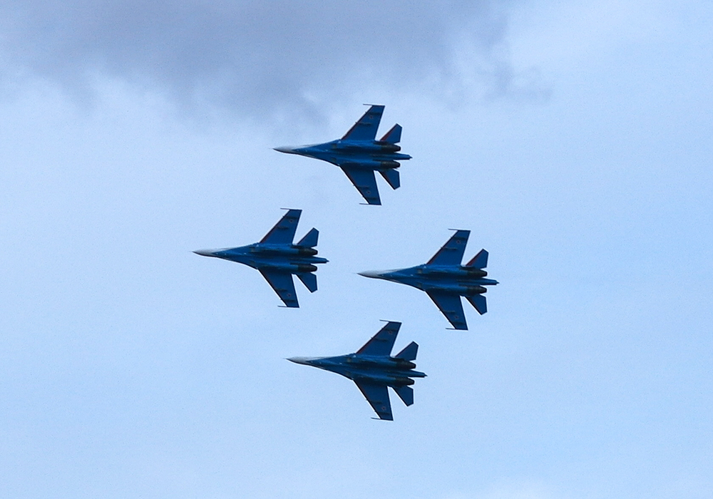 В Ялте прошло грандиозное аква-воздушное шоу