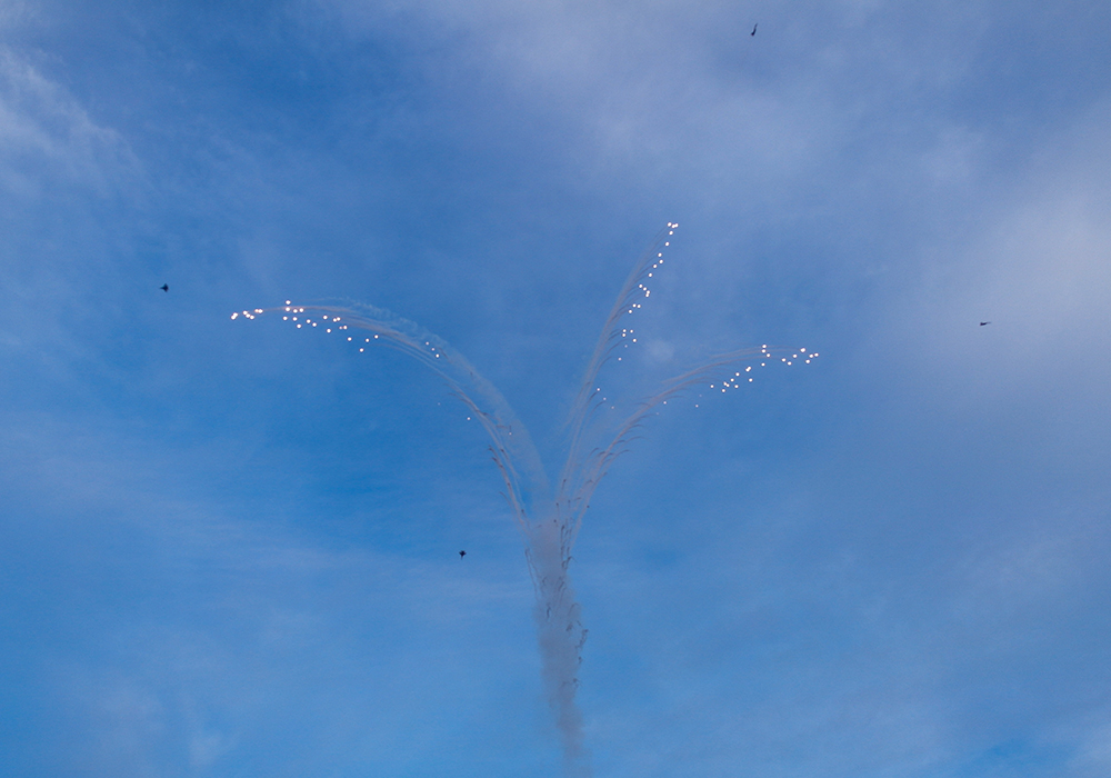 В Ялте прошло грандиозное аква-воздушное шоу