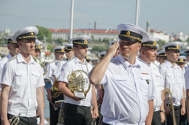 В Севастополе состоялся парад военных оркестров всех флотов России
