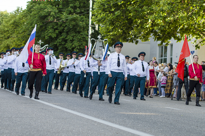 В Севастополе состоялся парад военных оркестров всех флотов России