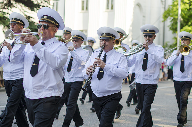 В Севастополе состоялся парад военных оркестров всех флотов России