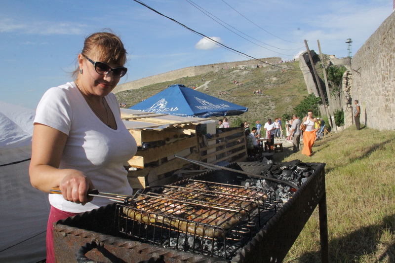 В Феодосии стартовал фестиваль рыбной кухни