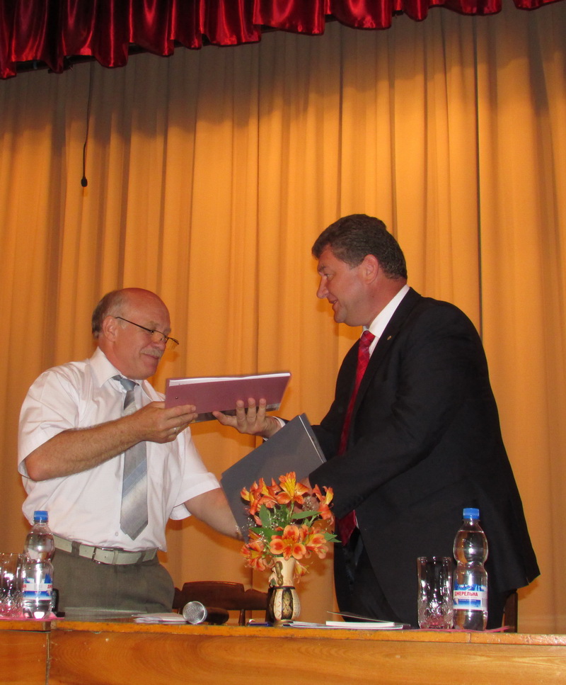 Сотрудники «Крымской железной дороги» подписали коллективный трудовой договор