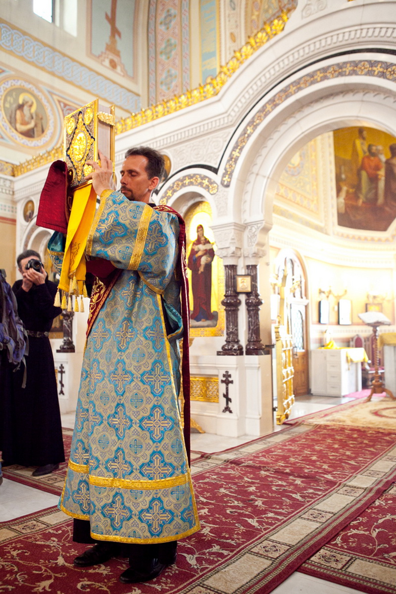 В Севастополь привезли чудотворную икону