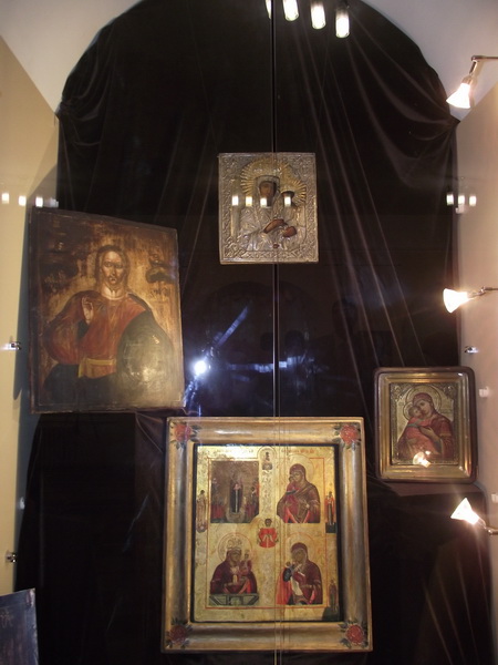 В Симферополе открылась выставка икон