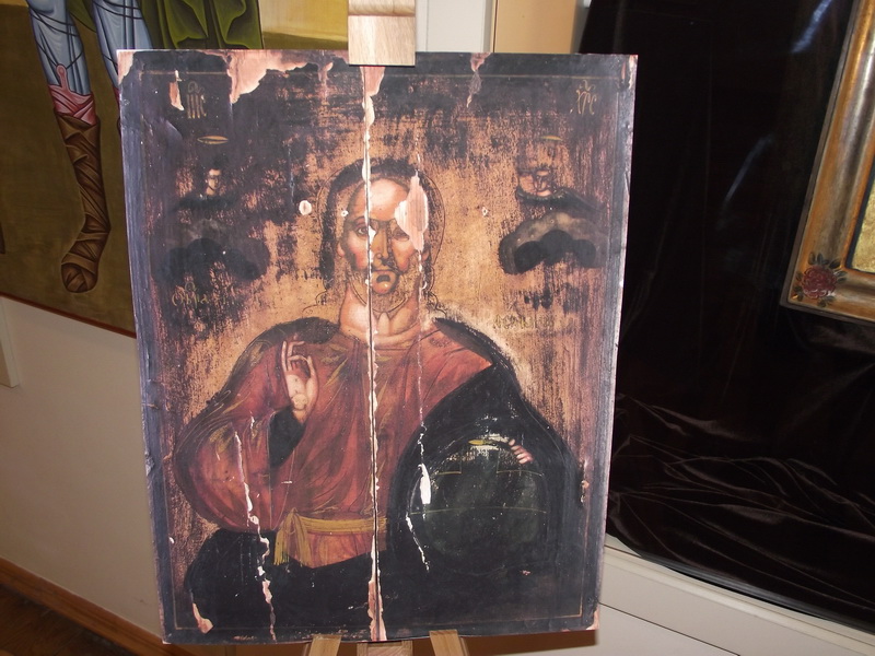 В Симферополе открылась выставка икон